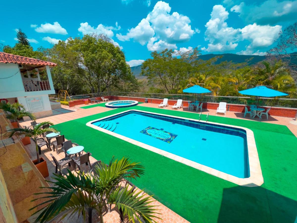 Hotel Campestre La Trinidad 圣希尔 外观 照片